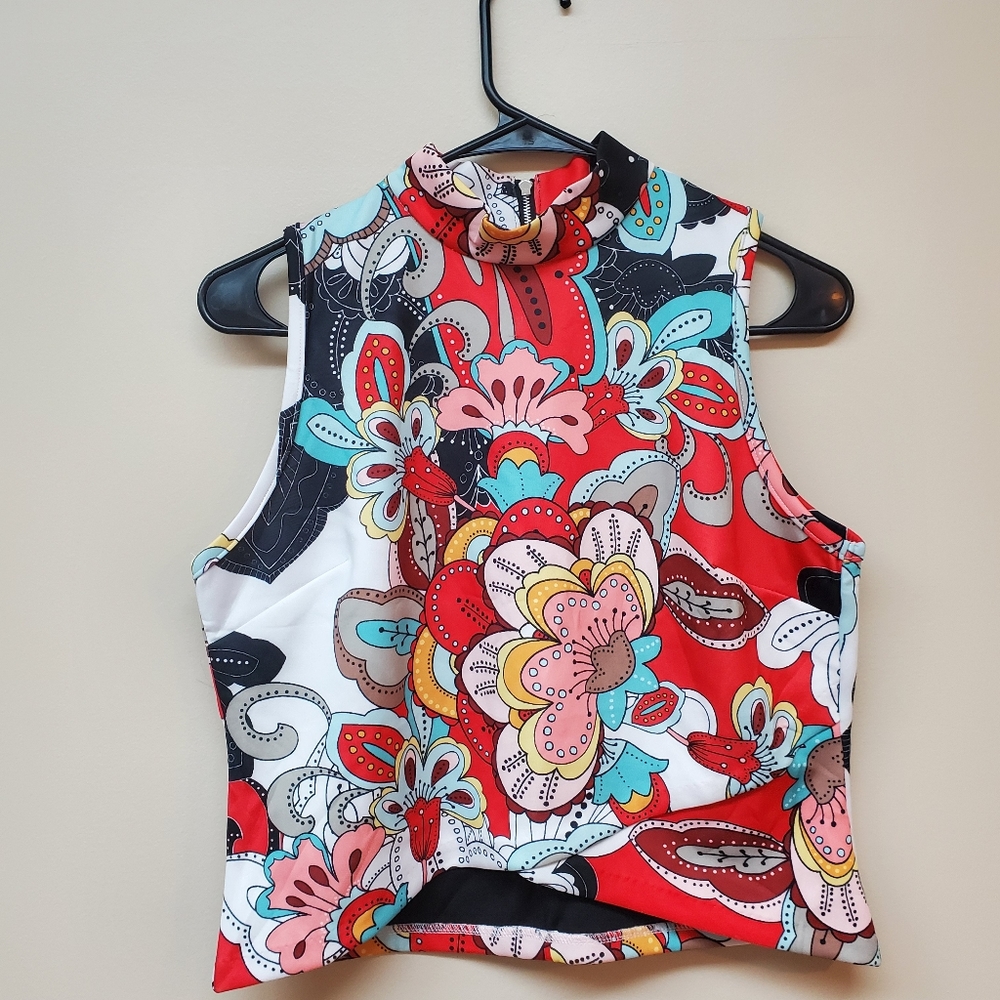 7th Avenue Design Studio New York & Company Crop Top
